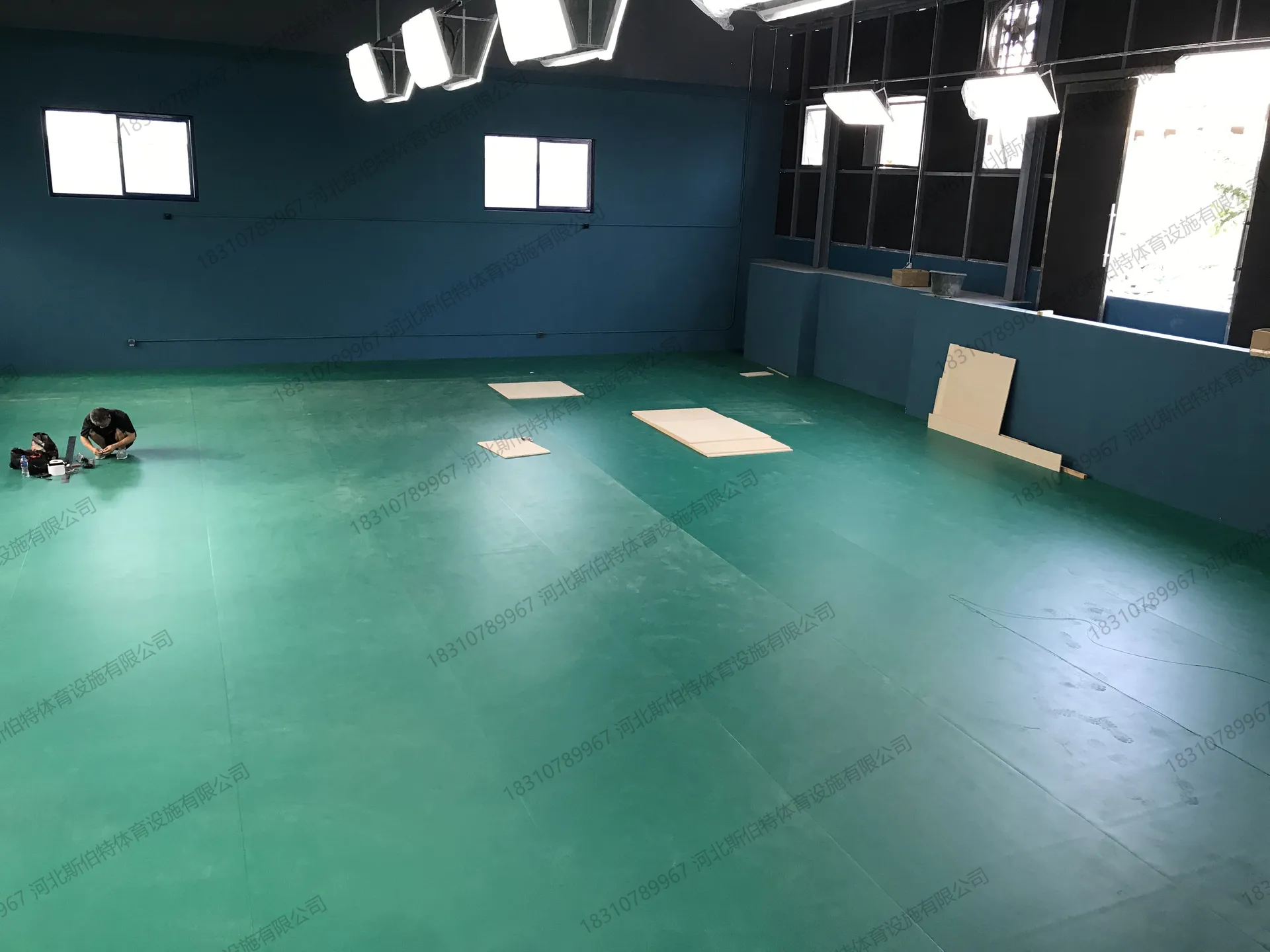 场地全貌：盆景园空间与承载地面