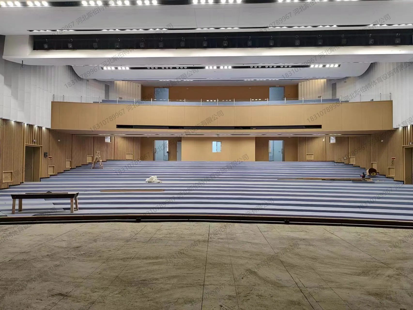 芦台一中舞台施工中现场全景