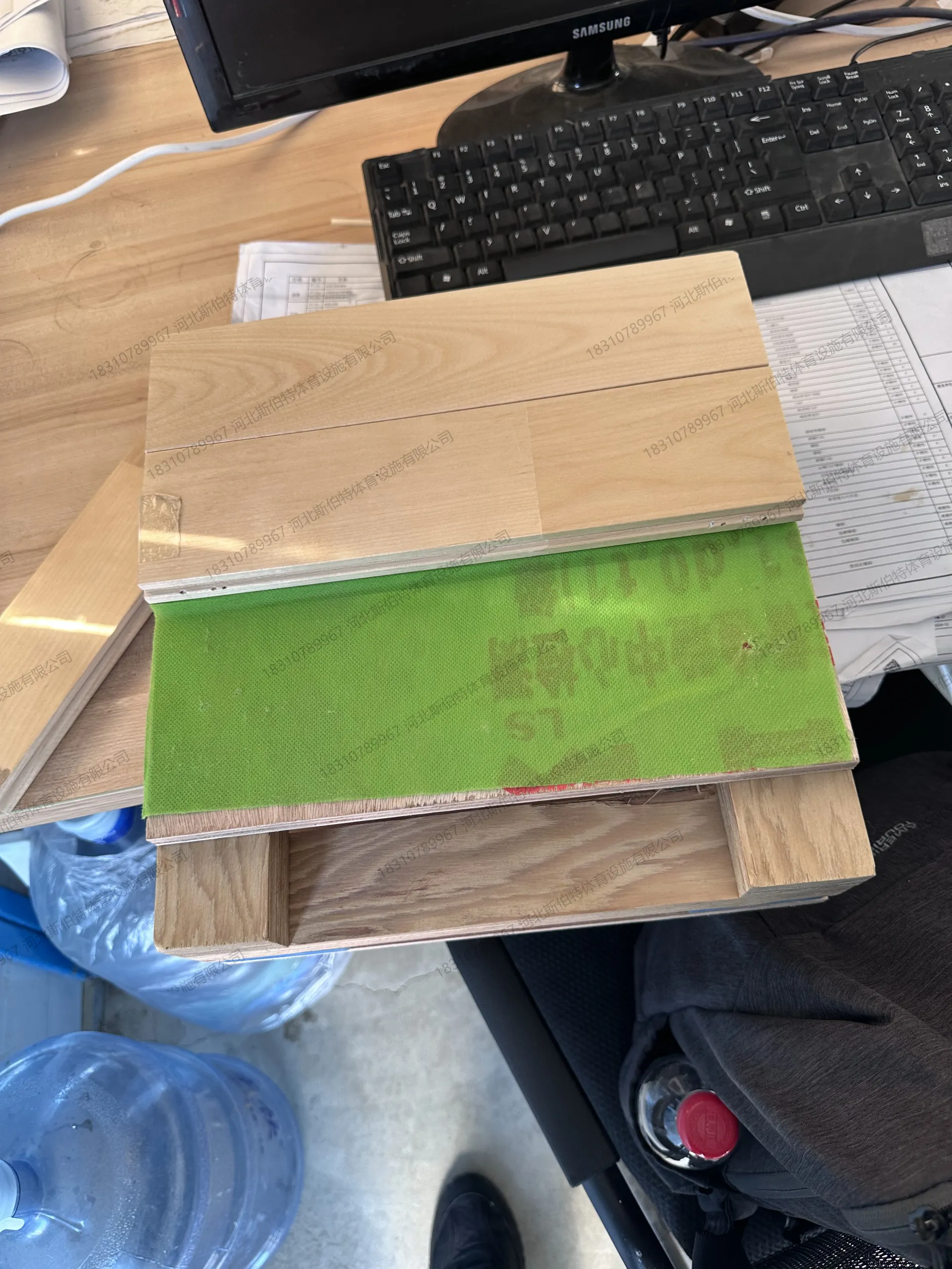 材料验收：地板样品规格标注，检测中心检测