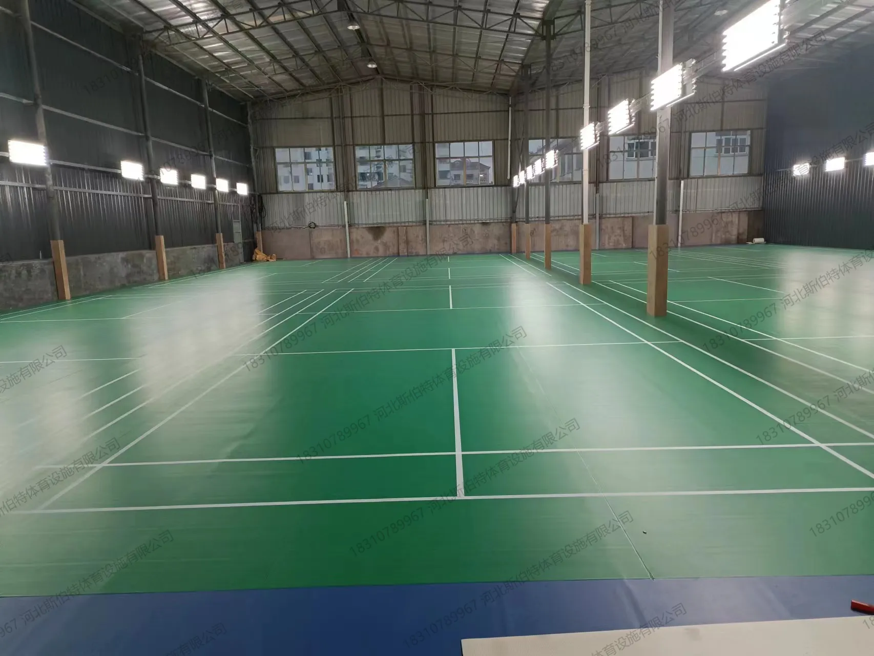 浙江金华婺城区1050平方米双胶合板单龙骨4.5宝石纹地胶运动木地板案例 - 第 6 张